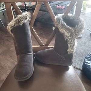 Bearpaw BROWN like new! Boots 6